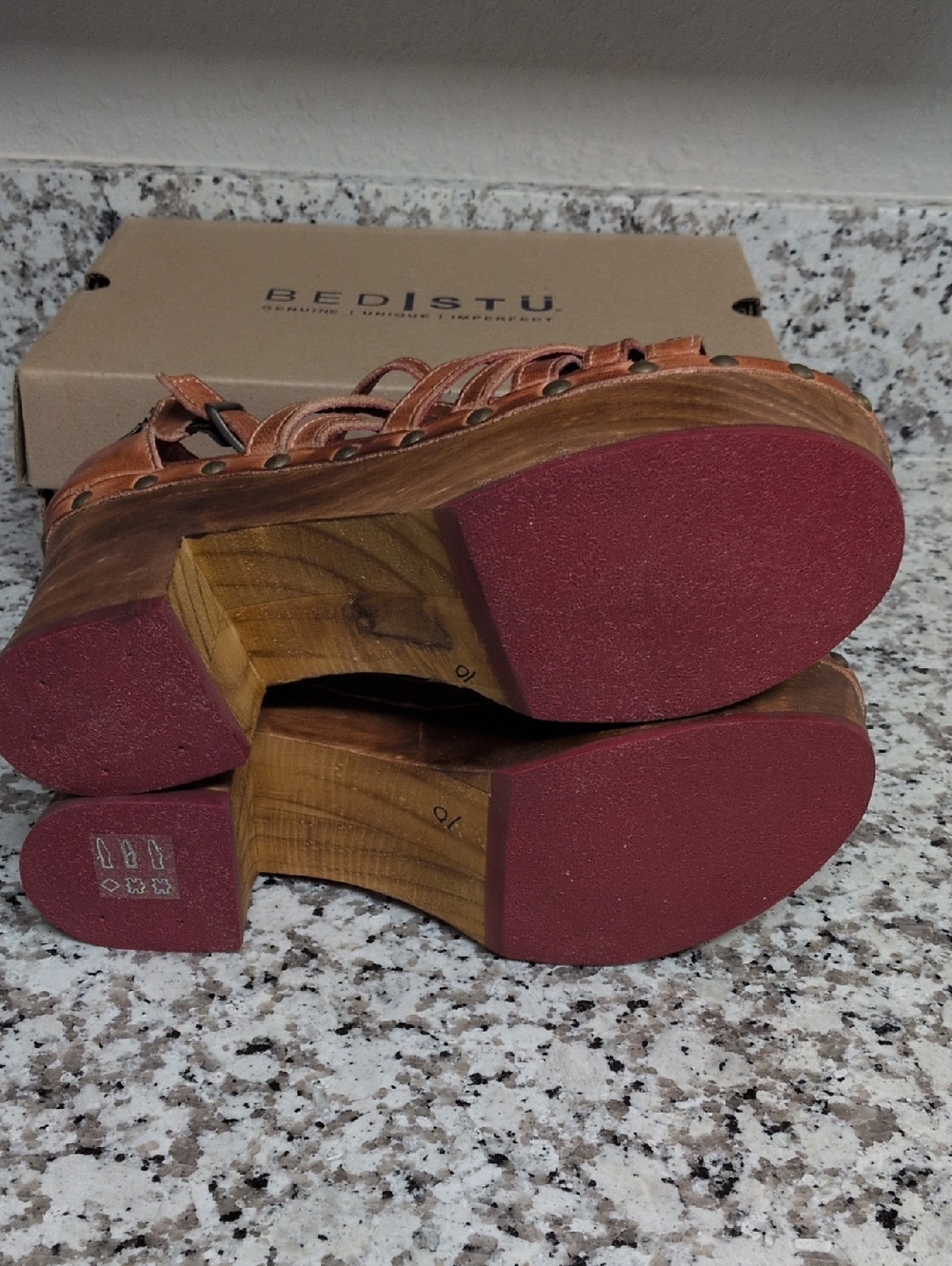 Bed Stu Antonelli Cognac Genuine Leather Sandals Sz 10 Rustic Festival Boho - Picture 8 of 9